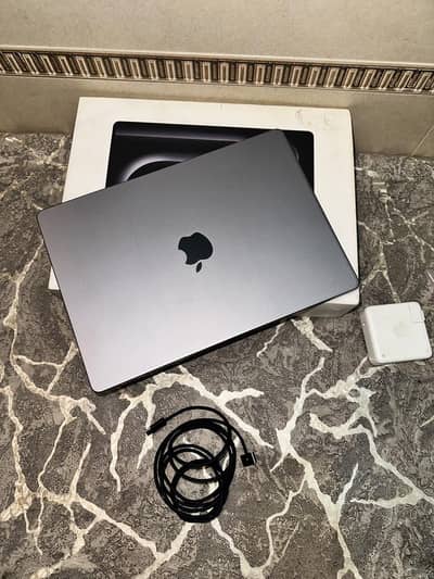 Apple MacBook Pro 14-inch M3 (2023) – Premium Condition