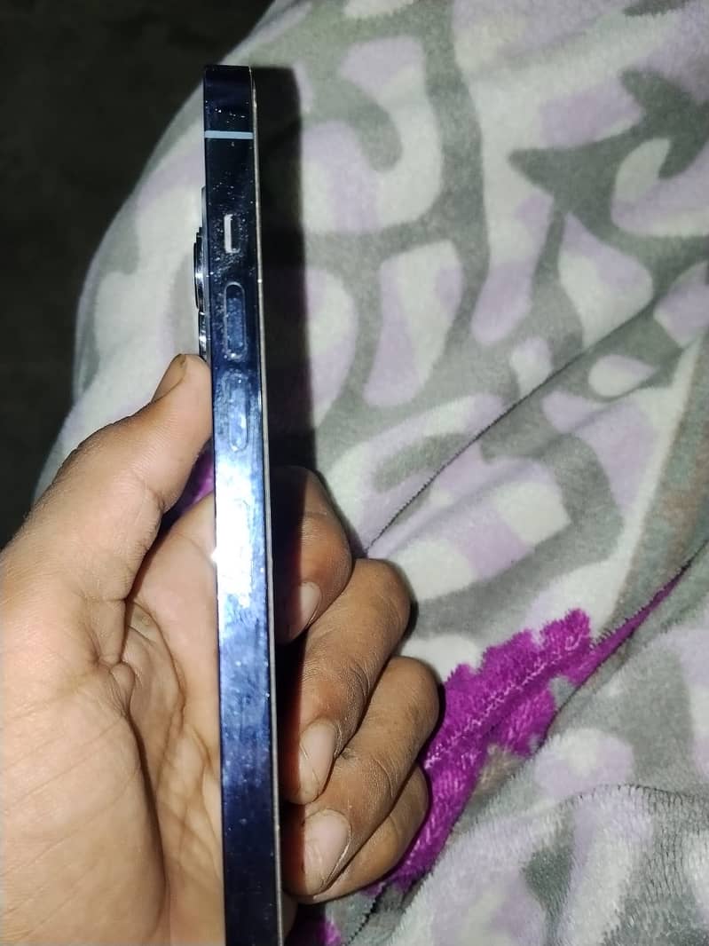 Apple iPhone 13 Pro Max 6