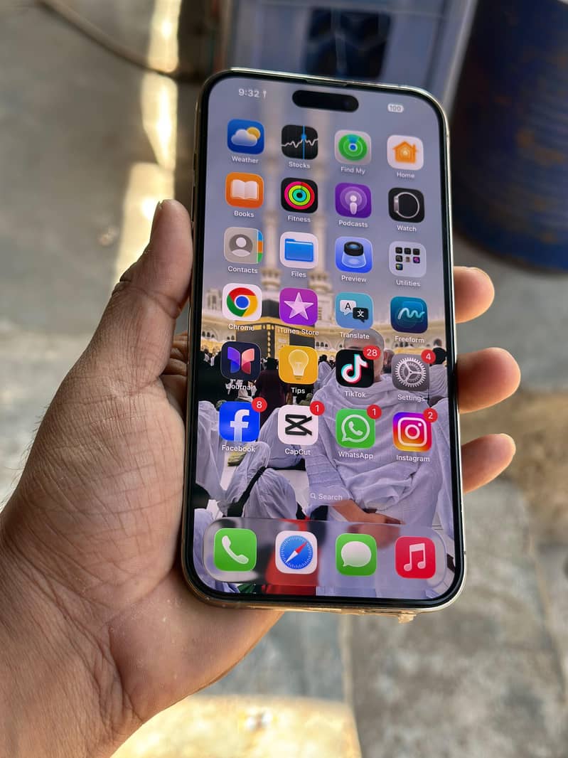 Apple iPhone 14 Pro Max 6