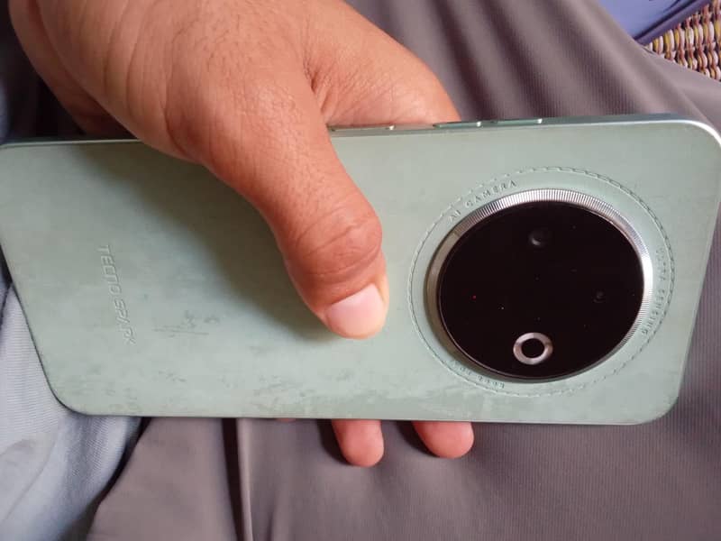 Tecno SPARK 30C 3