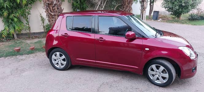 Suzuki Swift 2015 - Automatic (Total Original)