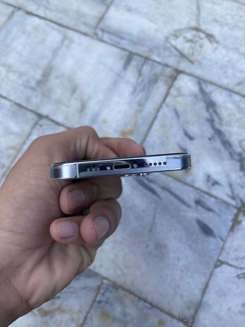 Apple iPhone 13 Pro 3