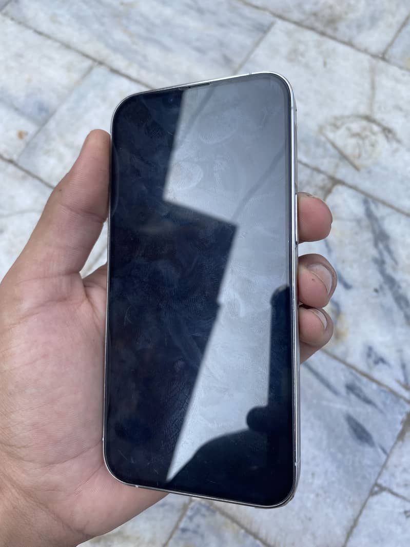 Apple iPhone 13 Pro 6