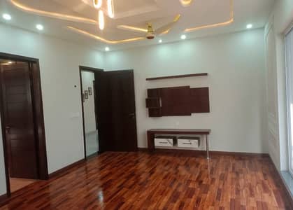 Unoccupied Upper Portion Of 14 Marla Is Available For rent In Bahria Town