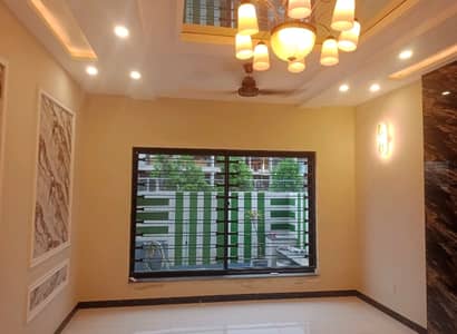 10 Marla House In Stunning Bahria Town - Takbeer Block Is Available For rent