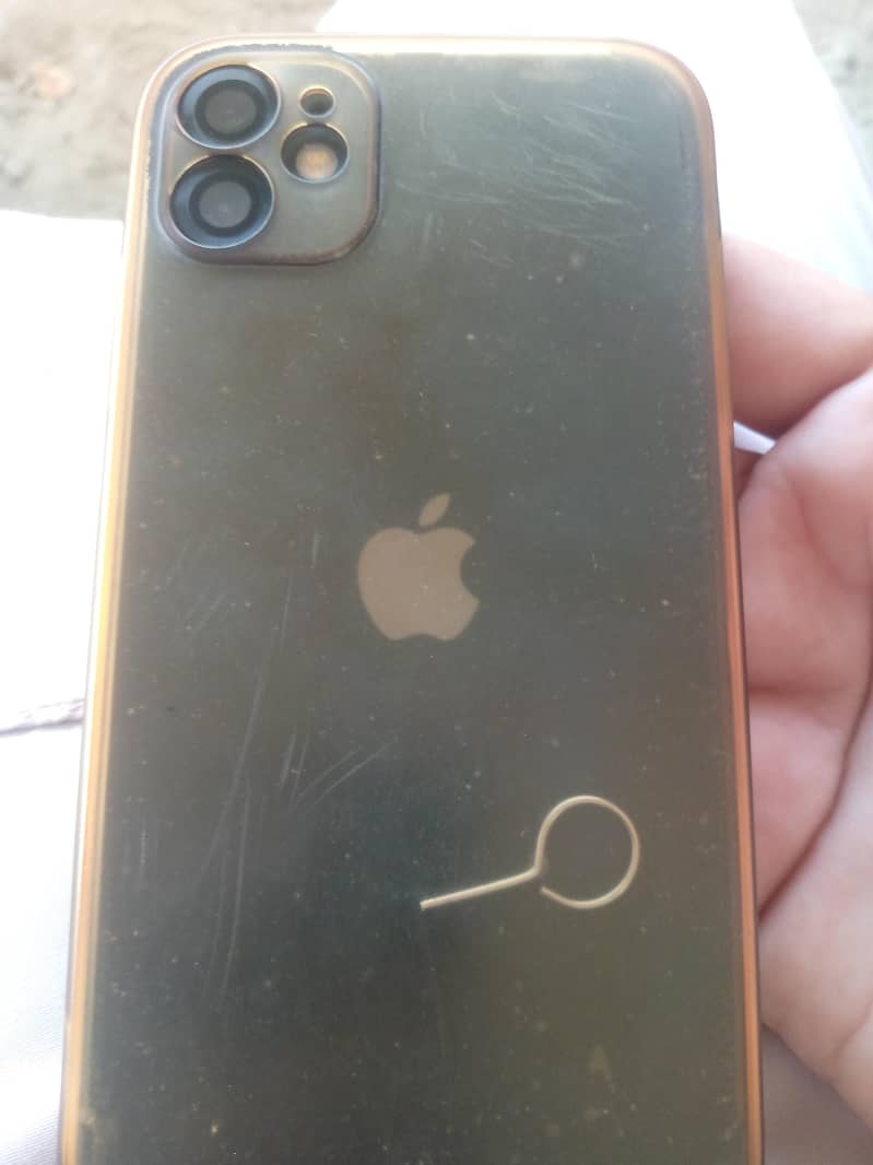 Apple iPhone 11 4