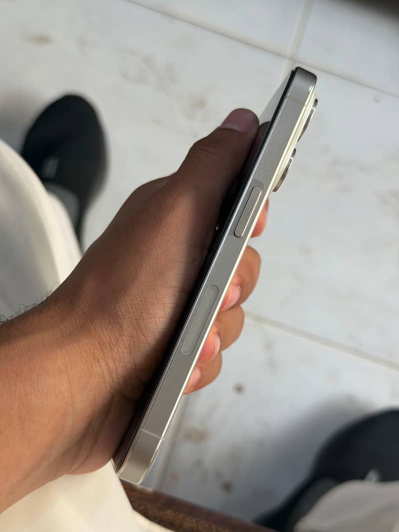 Apple iPhone 15 Pro 5
