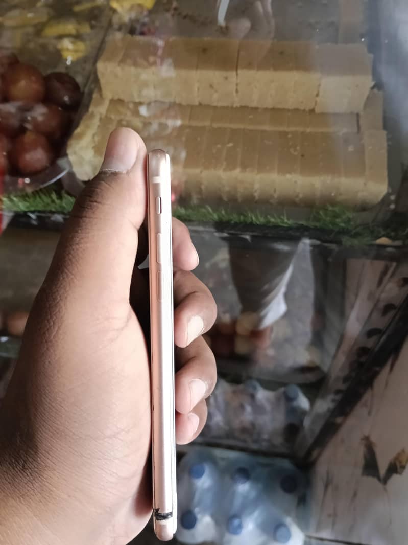 Apple iPhone 8 2