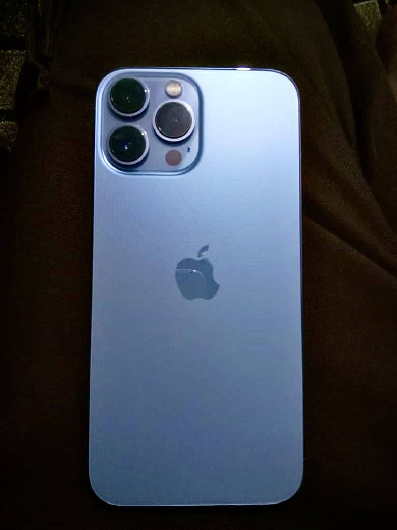 Apple iPhone 13 Pro Max 0