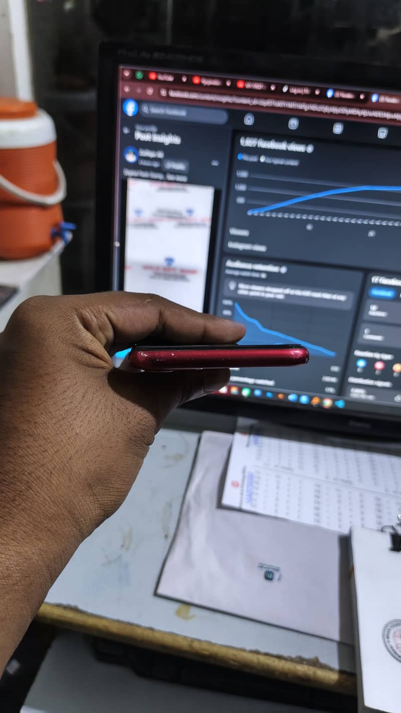 Apple iPhone 11 4