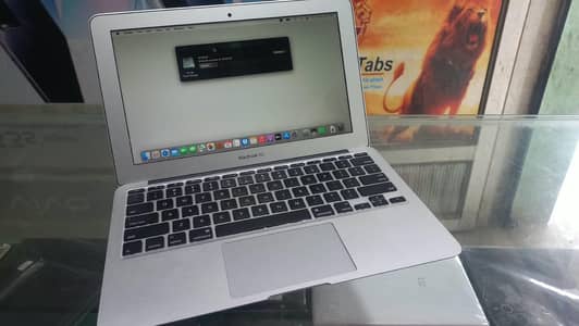 Mecbook Pro Air 128gb Core i5 Fresh Condition