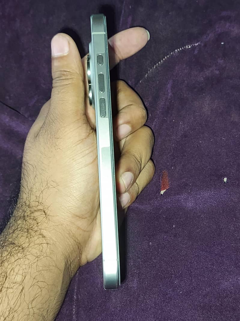 iPhone 15 Pro Max Jv 4