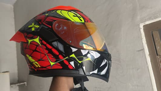 Stylish Red & Black Full-Face Bike Helmet – Sporty Design