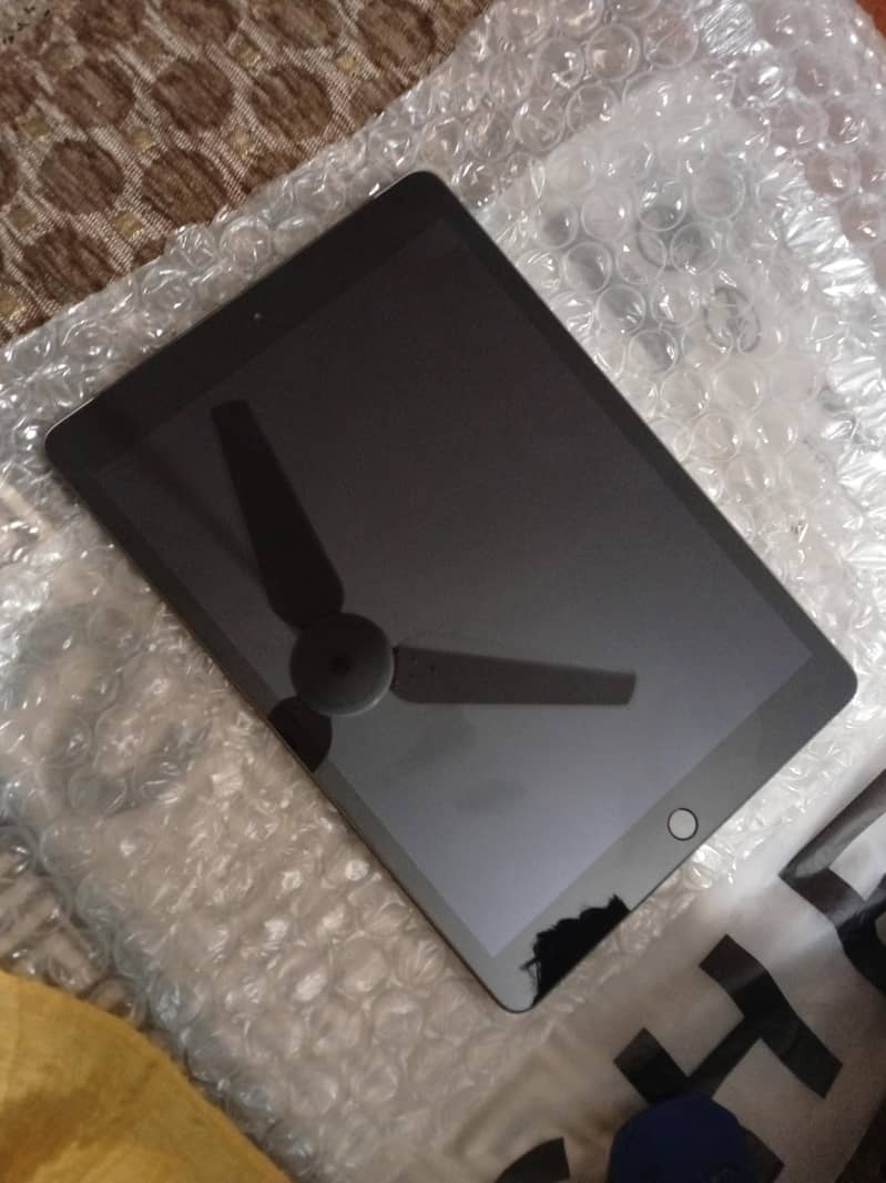 ipad 7th generation UK IMPORT 4