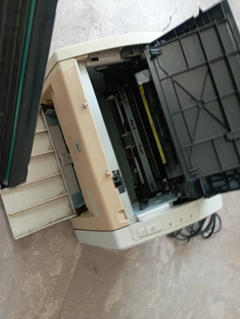 Printer hp 1022 5