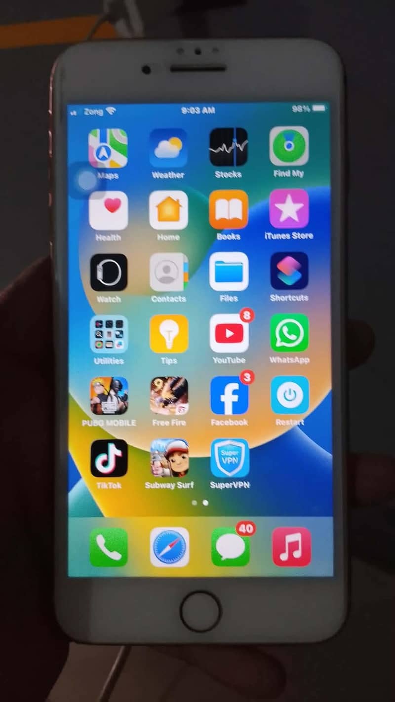 Apple iPhone 8 Plus 0