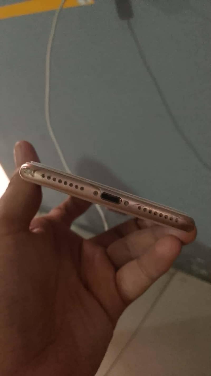 Apple iPhone 8 Plus 5