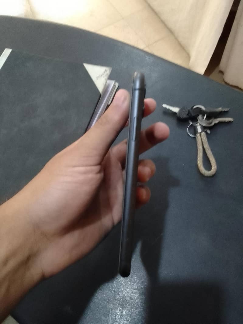 Apple iPhone 11 5