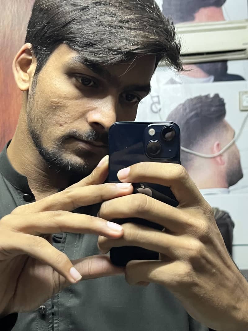 Apple iPhone 13 mini 0