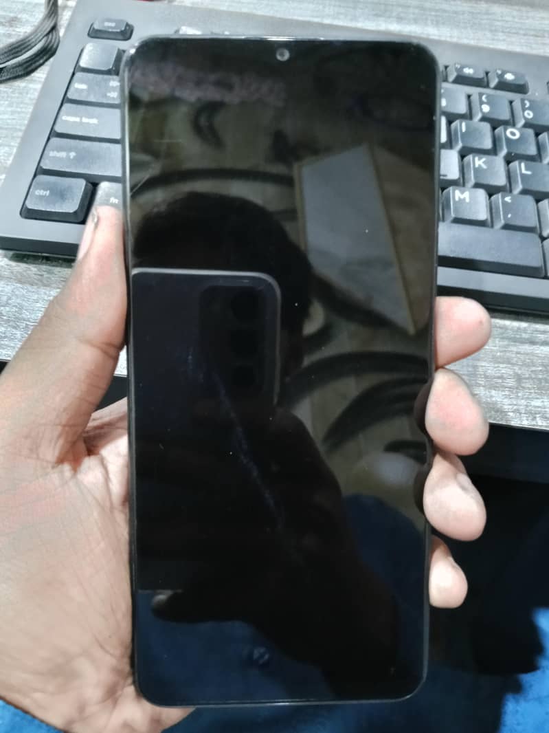 Realme C51 4