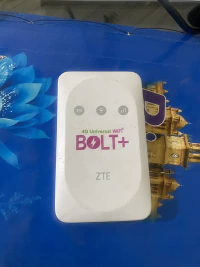 ZTE 4G universal Wi-Fi Bolt +portable Wi-Fi device