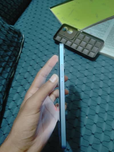 Realme Note 60