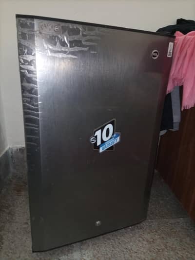 Pel mini fridge single door