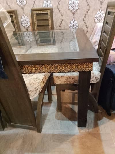 brand new mirror dinning table urgent selling
