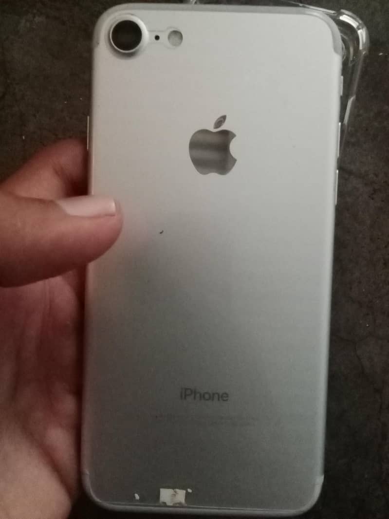Apple iPhone 7 0