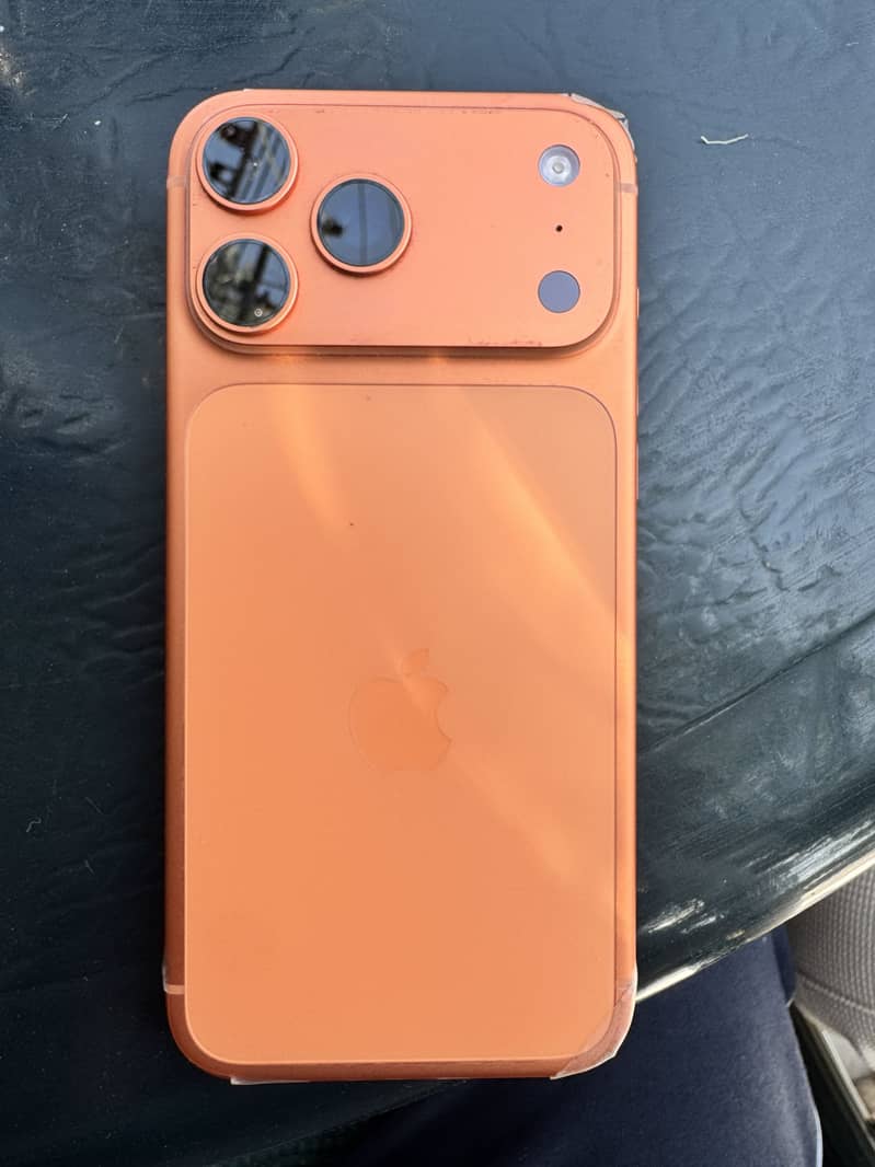 Apple iPhone 17 Pro Max 2