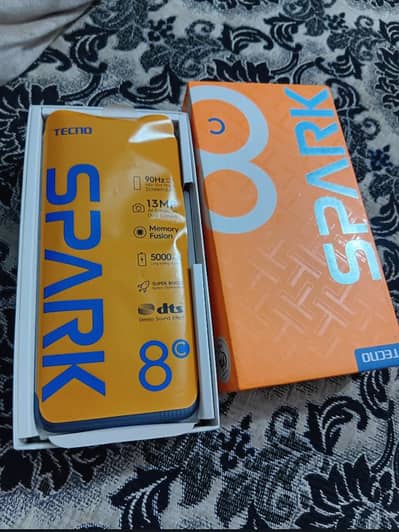Tecno Spark 8C