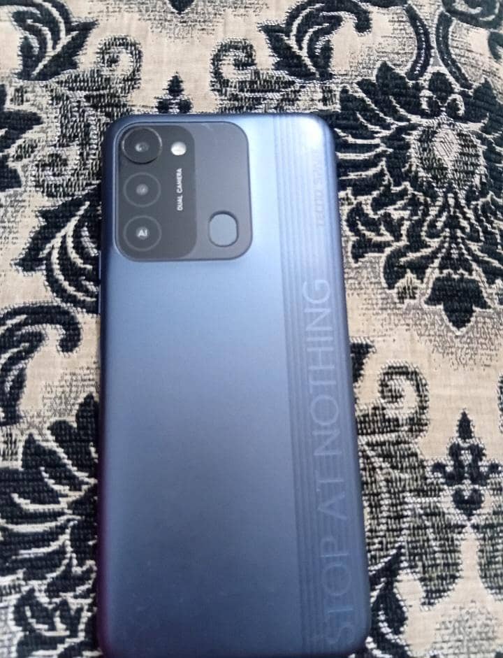 Tecno Spark 8C 3