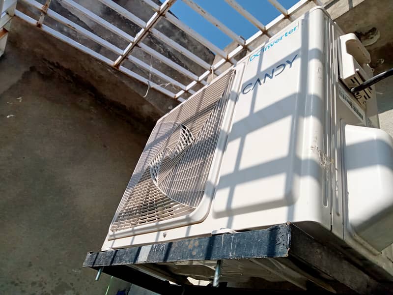 Very Less Use New Condition Split AC 6