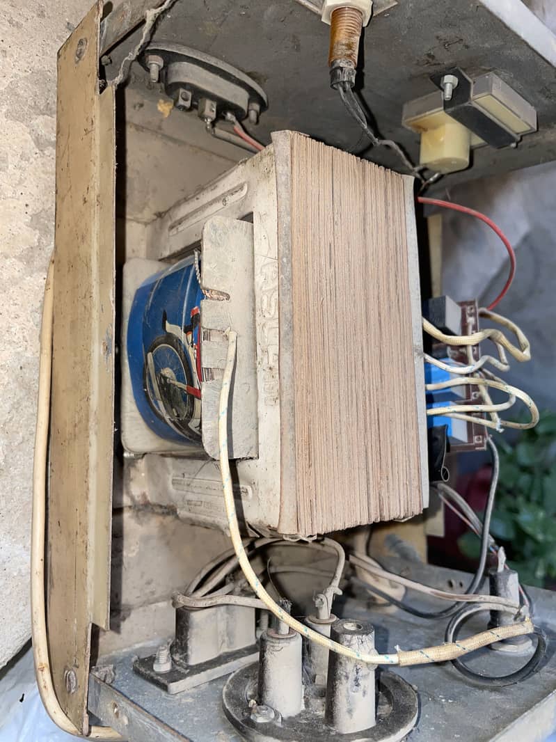 Voltage stabilizer 6