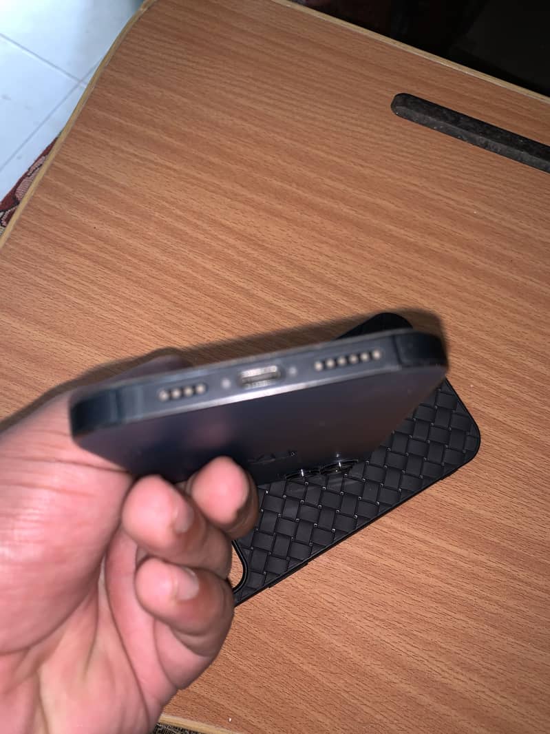 Apple iPhone 12 Pro Max 4