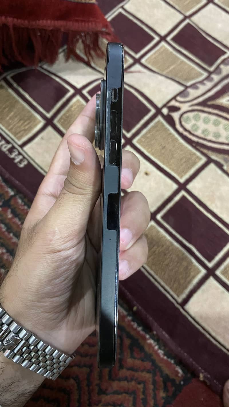 Apple iPhone 14 Pro Max 2