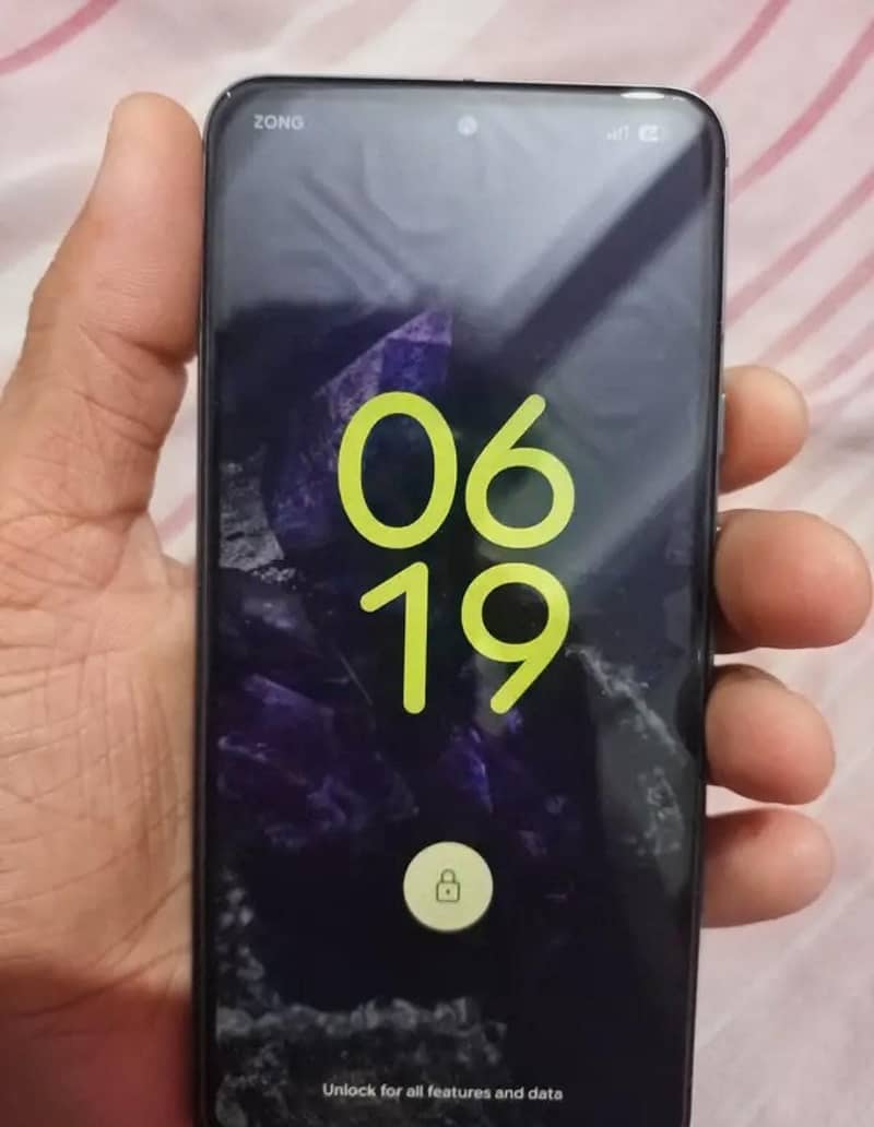 Google Pixel 8 5