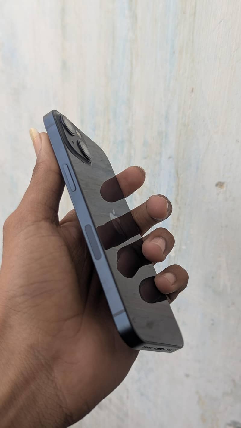 Apple iPhone 13 1