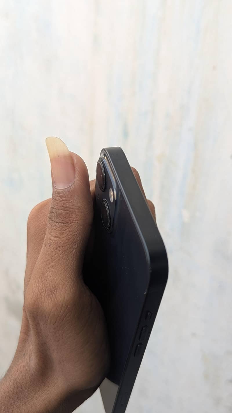 Apple iPhone 13 3
