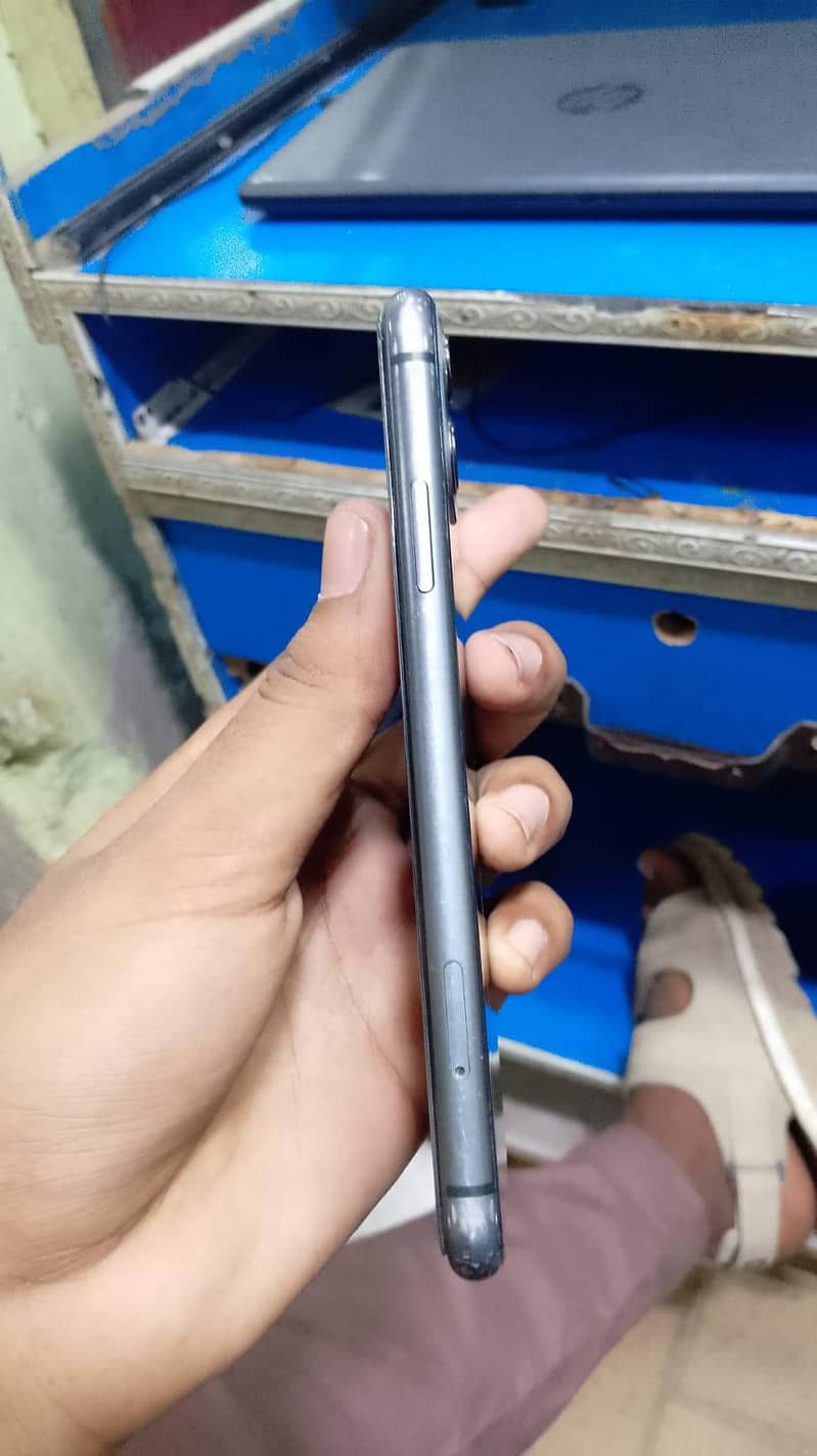 Apple iPhone 11 2