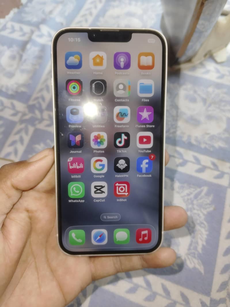 Apple iPhone 13 3