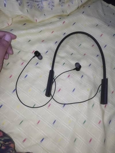Maxon NB02. . Neck Bluetooth earphone. .