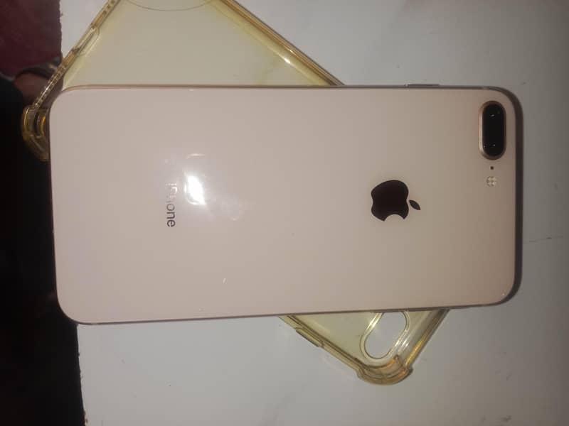 Apple iPhone 8 Plus 0