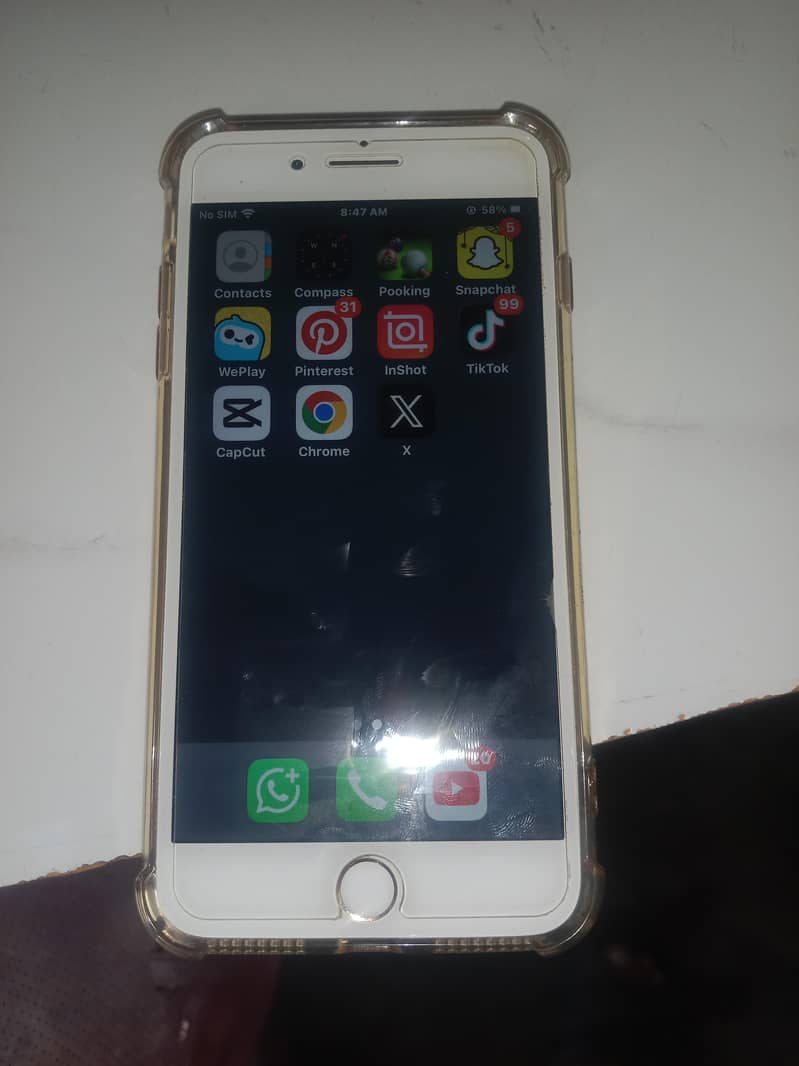 Apple iPhone 8 Plus 3