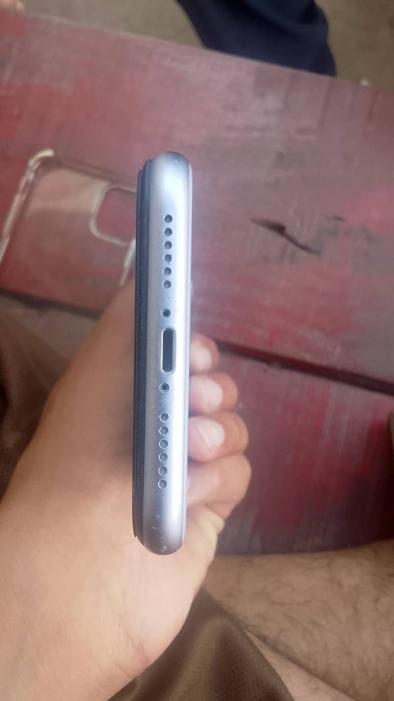 Apple iPhone 11 1
