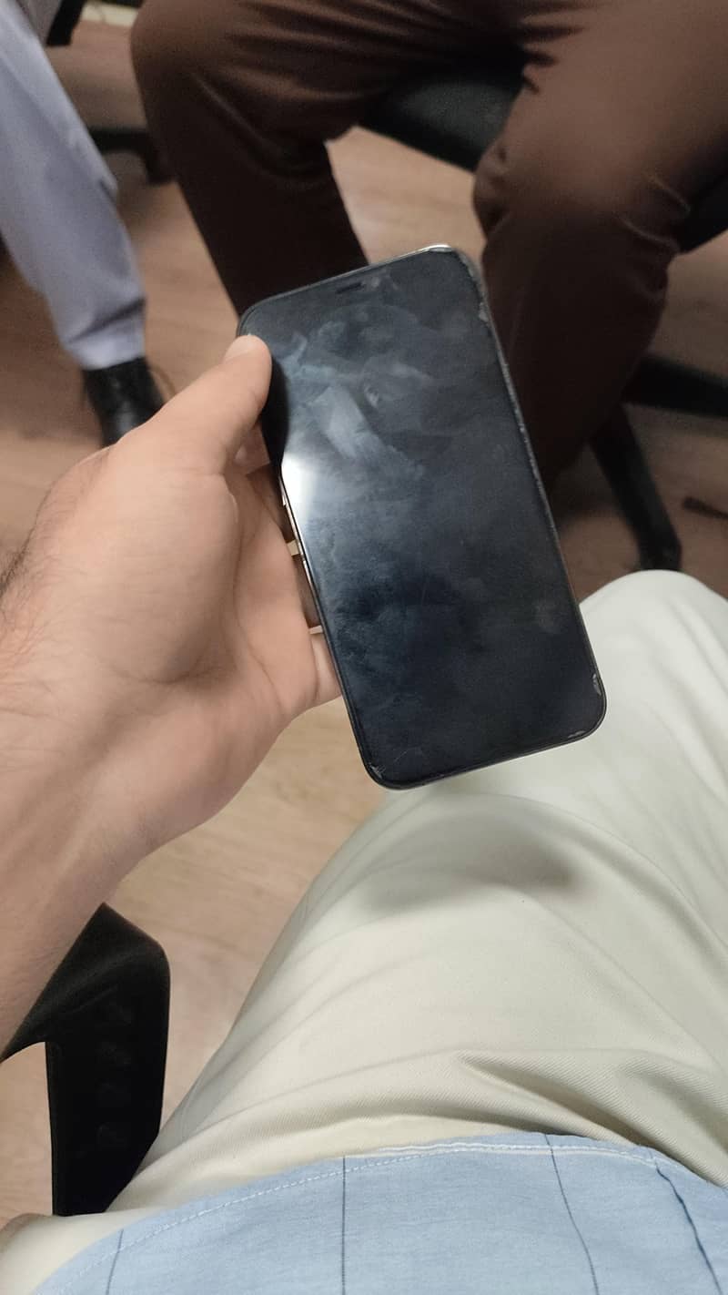 Apple iPhone 12 Pro 2