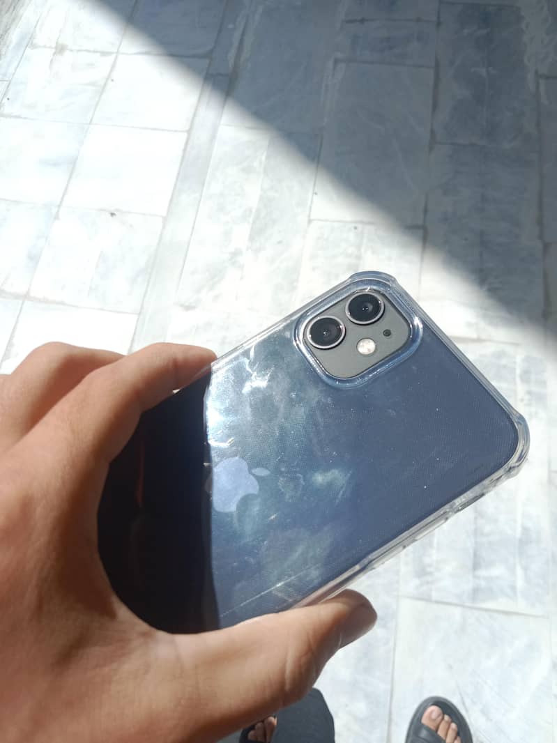 Apple iPhone 11 3