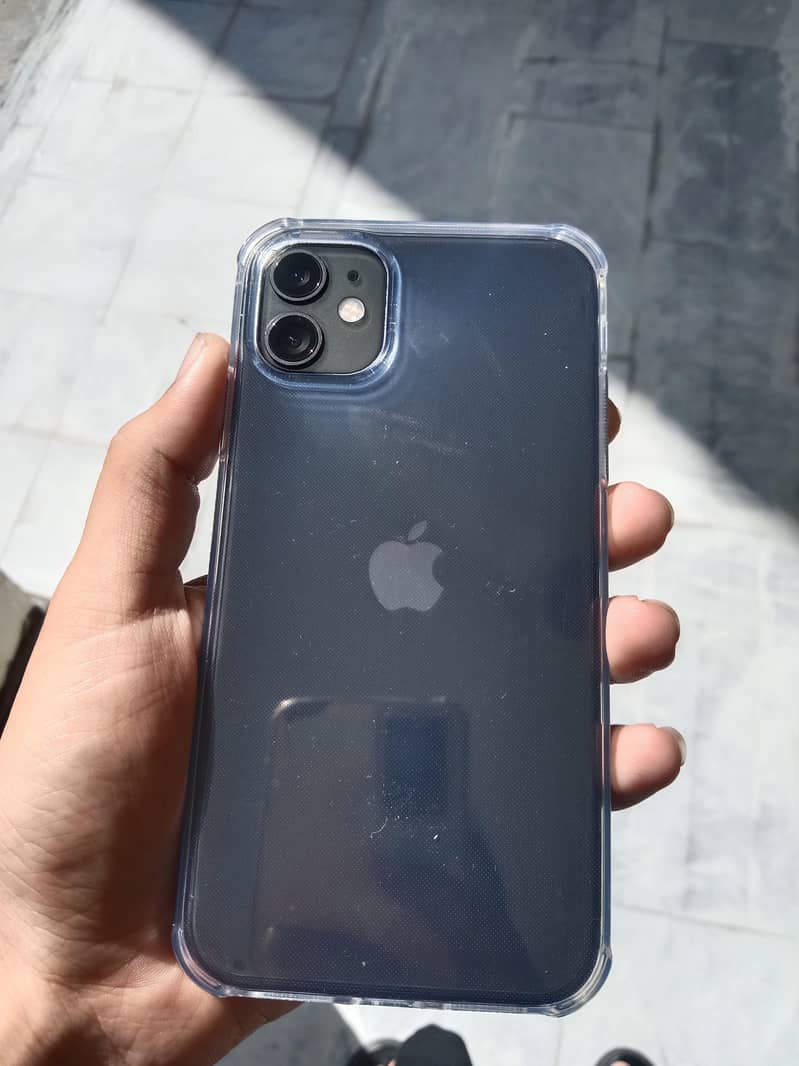 Apple iPhone 11 4