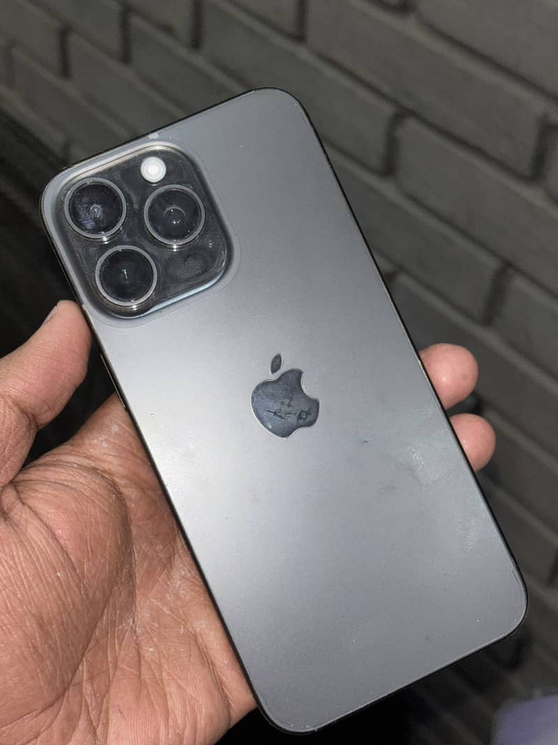Apple iPhone 15 pro max 1