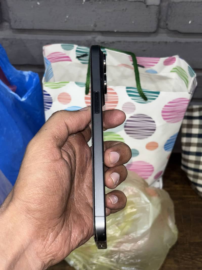Apple iPhone 15 pro max 10